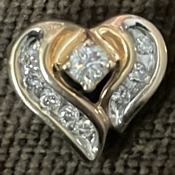 Real DIAMOND 10K PENDANT Yellow Gold 1/4 Carat Heart Shaped Fine Jewelry - Picture 2 of 16